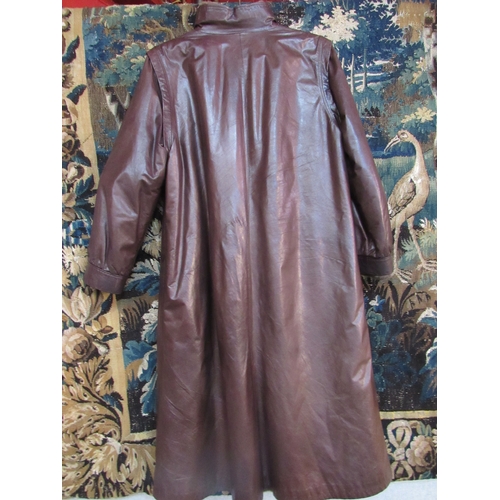 4177 - A superb chocolate brown soft leather ladies coat with a fine beaver lamb lining which is removable.... 