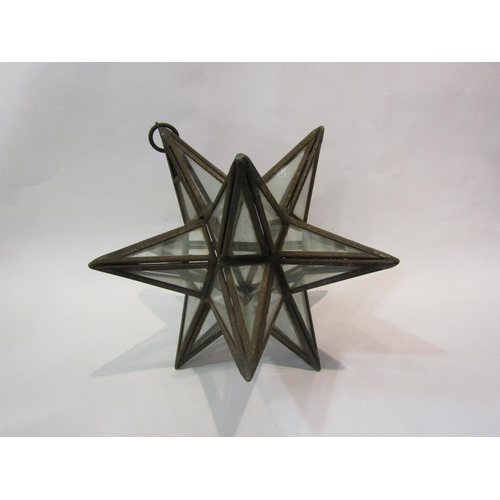 4011 - A Moravian star form lamp shade