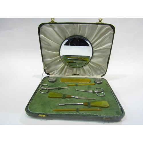 4305 - An Art Deco cased manicure set