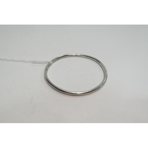 4363 - A silver bangle, 26.7g