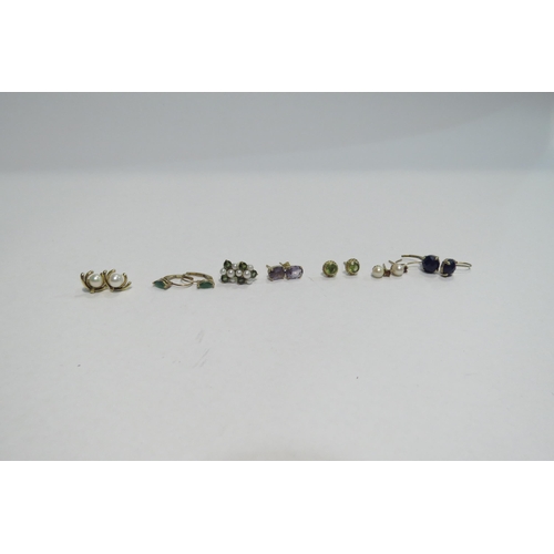 4382 - Seven pairs of 9ct various stone set earrings including Lapis, peridot, garnet etc, approximately 10... 