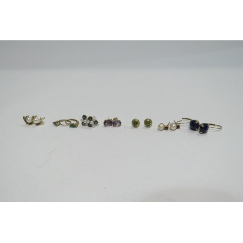 4382 - Seven pairs of 9ct various stone set earrings including Lapis, peridot, garnet etc, approximately 10... 