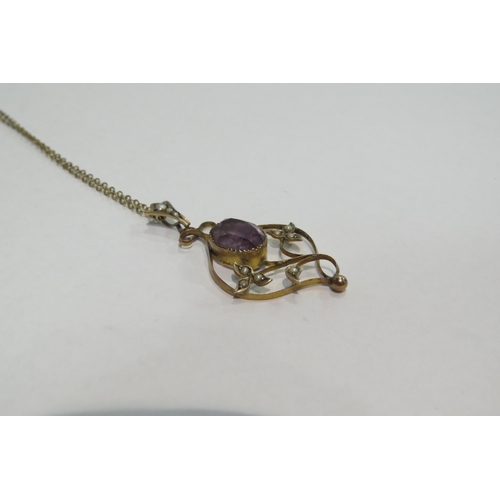 4385 - A 9ct Art Nouveau style pendant set on 9ct chain, approximately 2.7g