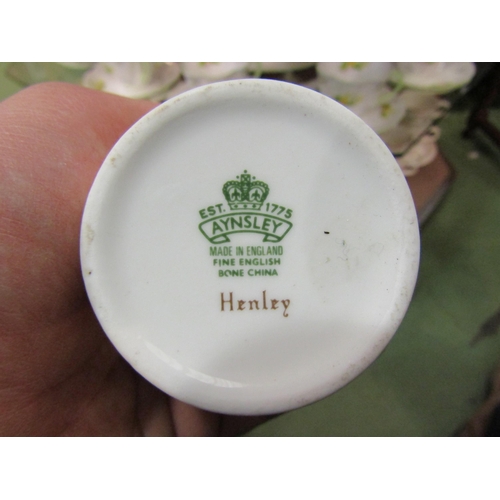 4228 - A large quantity of tea and coffee wares including Shelley, Aynsley 