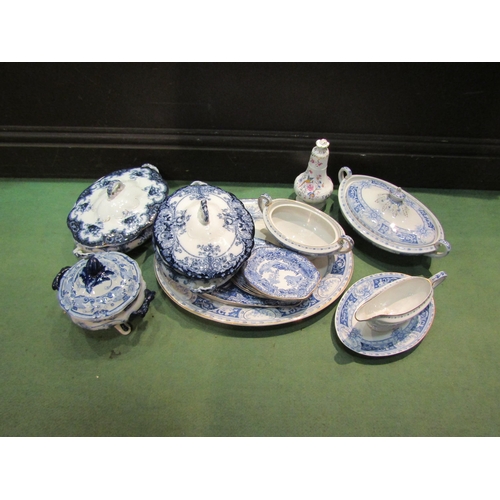 4244 - A collection of transfer-printed blue and white ceramics including meat plate, Bisto sandwich set, t... 