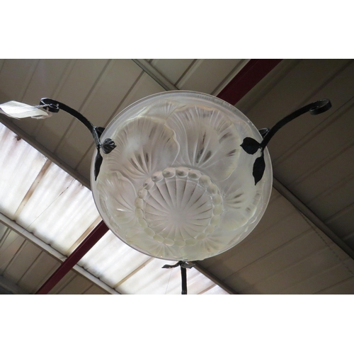 4464 - An Art Deco Verrerie Des Vosges French wrought iron ceiling lamp with opaque moulded glass shade, ci... 