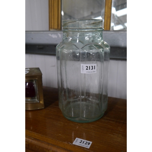 2131 - A moulded glass jar/vase     (R) £10