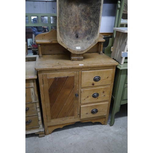 2315 - A small Victorian pine sideboard dresser