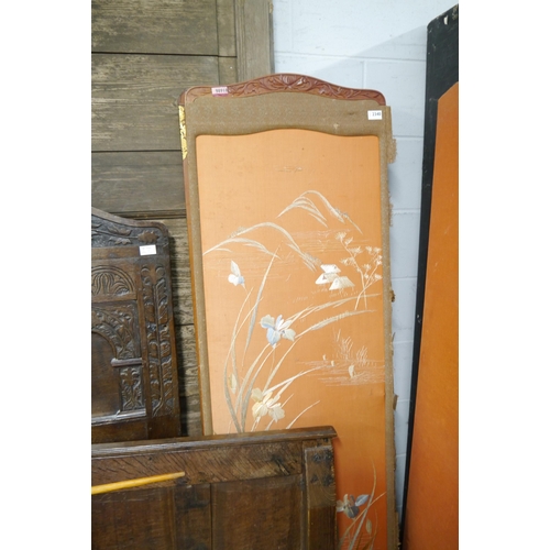 2340 - Two room screens, one needing restoration     (E) £10-20