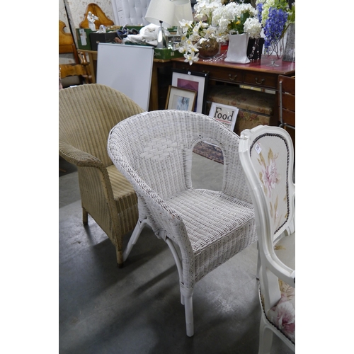 2361 - A wicker tub chair