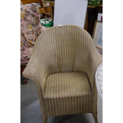 2362 - A 1940's Lloyd Loom chair