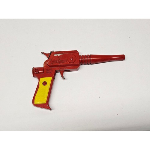 8074 - A Lone Star Captain Scarlet cap gun