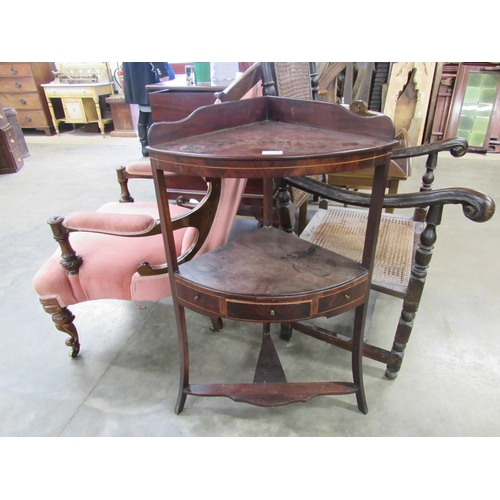 2225 - A Georgian mahogany corner washstand