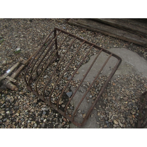 3289 - An iron hay rack     (R) £15