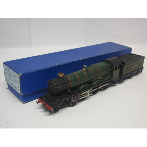 8546 - A boxed Hornby Dublo 00 gauge EDLT20 4-6-0 'Bristol Castle' locomotive and tender no.7013 in green l... 