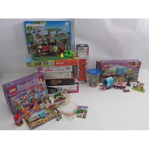 8413 - Two Lego Friends sets, a Playmobil Country set and assorted games and puzzles (10, contents unchecke... 