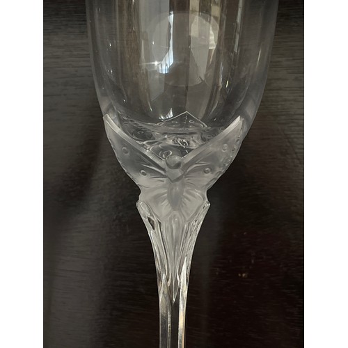 6049 - Twelve French wine glasses with butterfly decoration, chip to one, 19.5cm