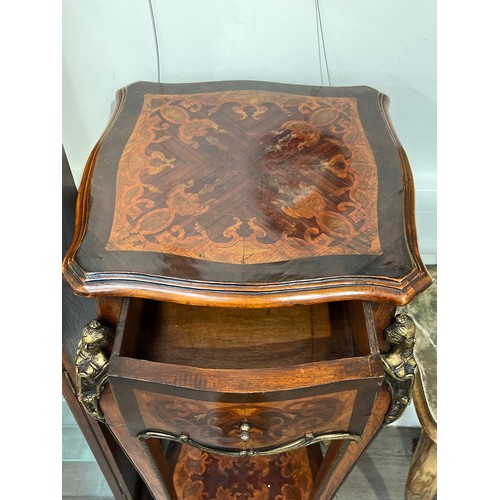 6072 - An Italian marquetry 19th Century style inlaid jardiniere two tier stand, the serpentine edge top wi... 