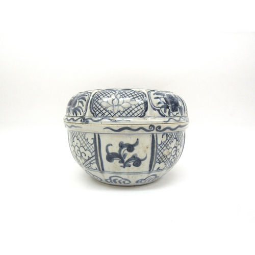 6131 - An 18th Century Chinese blue and white jar with cover, floral panels and an early 19th Century Chine... 