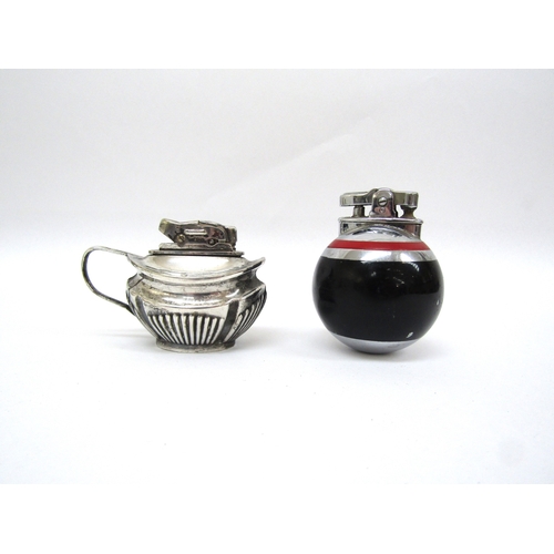 6434 - A retro Ronson table lighter in the form of a snooker ball and another     (E) £15-25