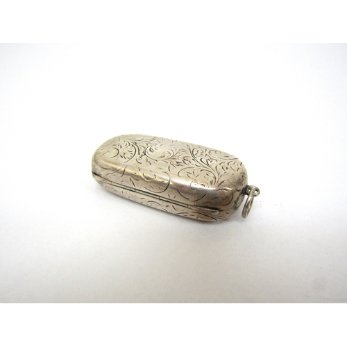 6448 - An Aaron Lufkin Dennison silver double sovereign case with engraved detail, Birmingham 1911, 5.7cm l... 