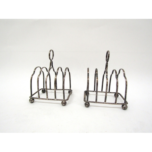 6454 - A pair of Scottish silver five bar toast racks by Hamilton & Inches, Edinburgh 1905, 11.5cm x 6.5cm,... 