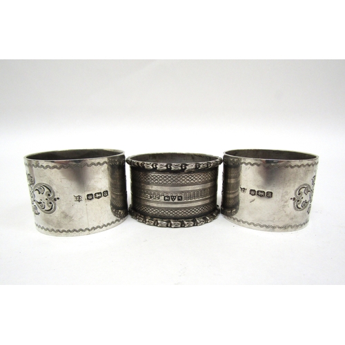 6469 - Five various silver napkin rings, 149g