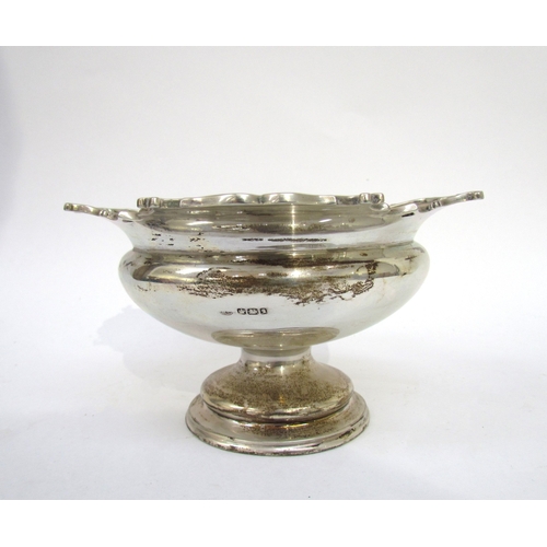 6026 - A silver pedestal bowl, Sheffield 1926, 10cm tall, 18cm diameter, 430g