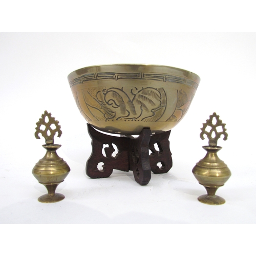 6050 - An Oriental singing bowl, pair of brass elephants and two miniature brass scent bottles (5)