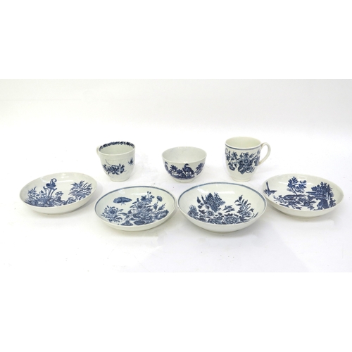 6262 - A selection of Worcester crescent moon cups, saucers and a tea bowl (7)