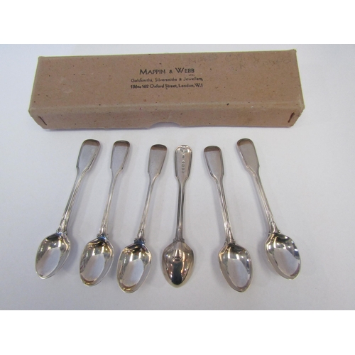 1270 - A set of six George III silver tea spoons, 187g