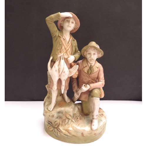 6294 - A Royal Dux figure of game hunters, model 2440, 22.5cm tall  (E)  £25-30