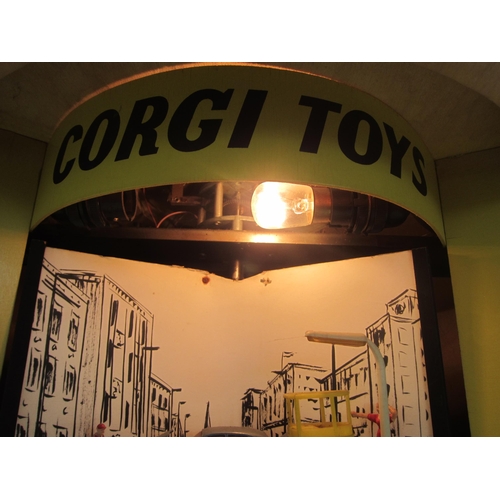 8128 - Corgi Toys - An unusual and possibly unique retail or trade fair animated display, featuring sixteen... 