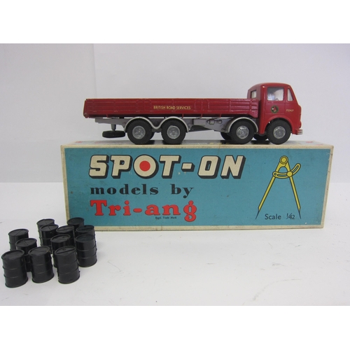 8112 - A Triang Spot-On 110/3D diecast model AEC Mammoth Major 8 with Flat Float with Sides and Oil Drum Lo... 