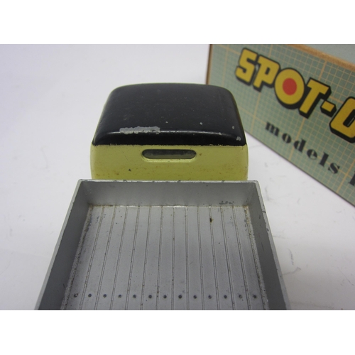 8110 - A Triang Spot-On 109/3 diecast model ERF 68G with Flat Float with Sides, light yellow cab with black... 