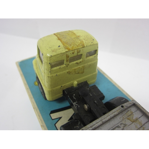 8115 - A Triang Spot-On 111A/O.T diecast model Ford Thames Trader with Articulated Flat Float and Log Load,... 