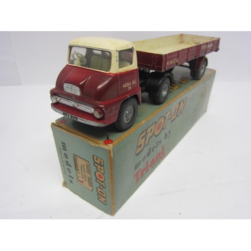 8095 - A Triang Spot-On 111A/1 diecast model Ford Thames Trader with Box Trailer in maroon and cream 'Briti... 