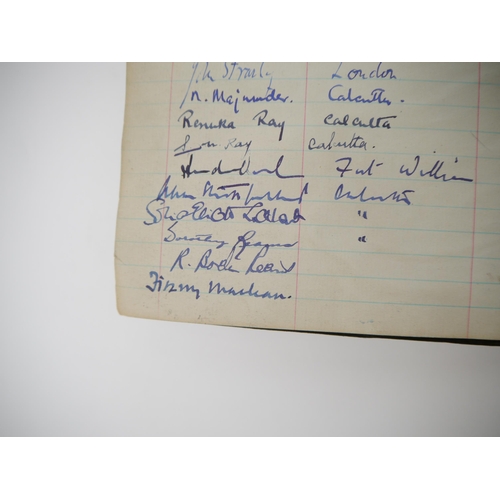 7301 - A Visitors' Book containing approx. 2000 autographs 1956-1967, many of politicians, diplomats, civil... 