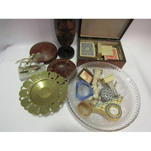 1260 - Miscellaneous trinkets including treen box, vase, ceramics, etc