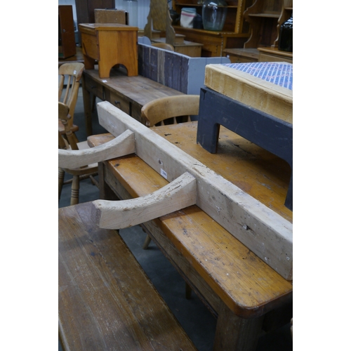 2305 - A Victorian pine tack/saddle hanger