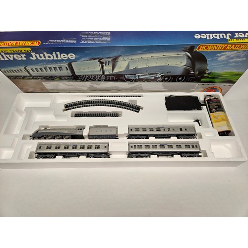 8536 - A boxed Hornby 00 gauge R837 Silver Jubilee electric train set comprising R312 LNER Silver Link Clas... 