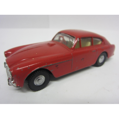 8124 - Five unboxed Triang Spot-On diecast cars to include 101 Armstrong Siddeley Sapphire with green body ... 