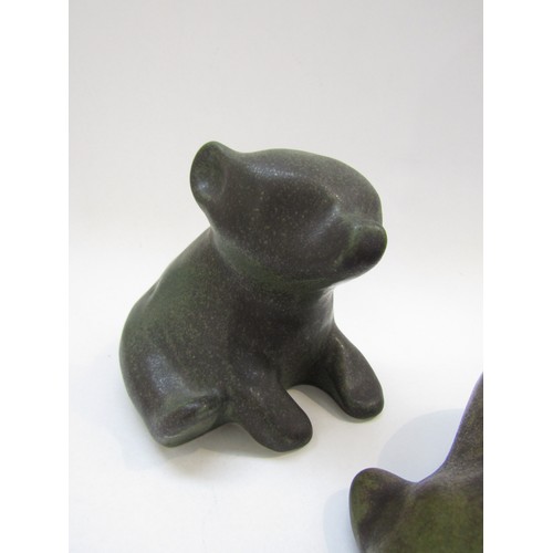 9120 - Richard Lindh for Arabia of Finland - Three ceramic figures of bears. Largest 12cm high  (C)