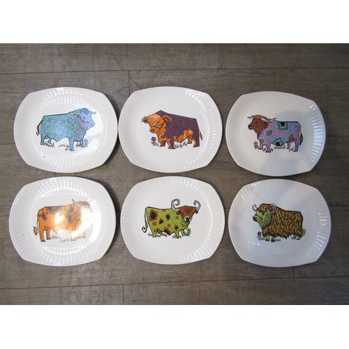 9075 - A set of six Beefeater plates by The English Ironstone Company Ltd. 28cm x 24cm each