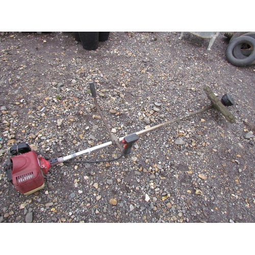 3330 - A Lawnflite straight shaft strimmer     (E) £5-8