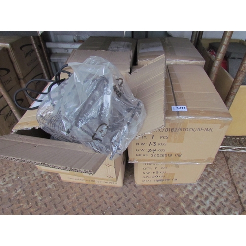 3273 - A cased Skilsaw Classic and a box of tools.  DTI Failure: Please see information pages