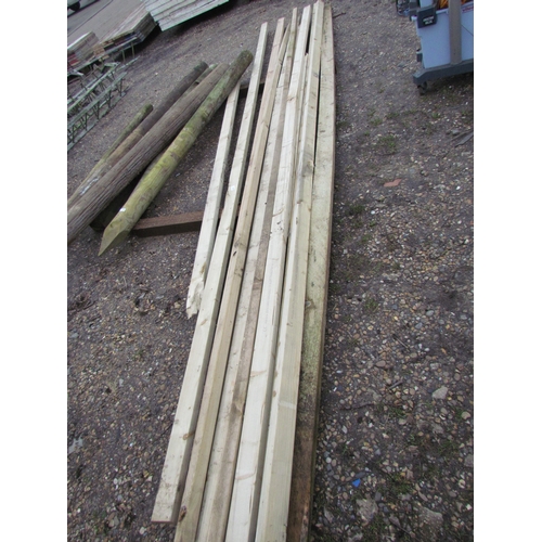 3303 - Mixed pack of 12 pressure treated carcassing timber