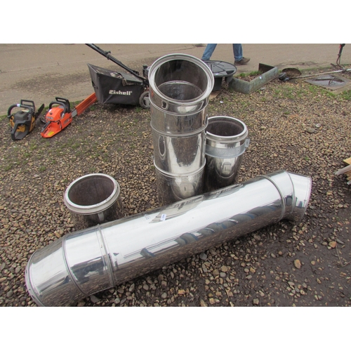 3341 - A quantity of stainless steel flue     (R) £20