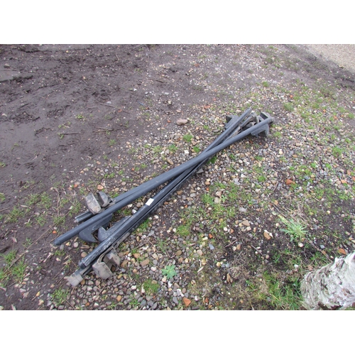 3515 - Thule roof bars