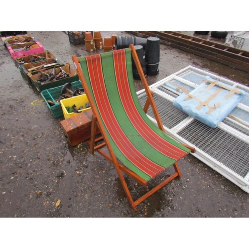 3545 - A deck chair     (E) £10-15